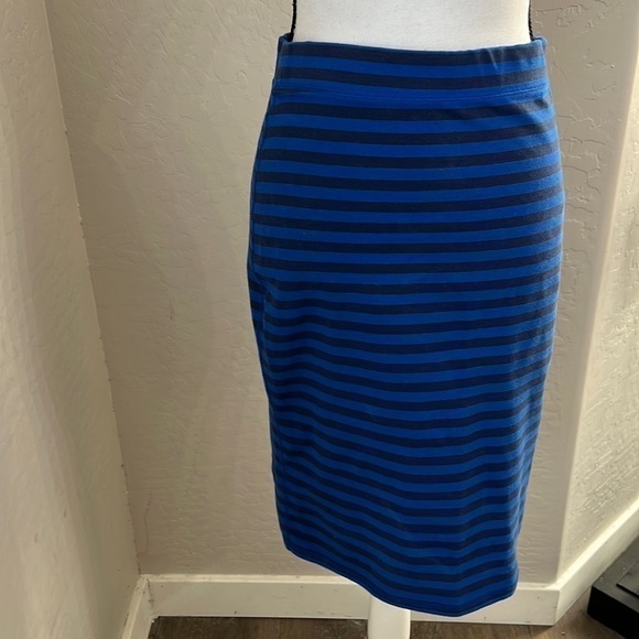 EUC, OLD NAVY, Blue Black Stripes, Pencil, Skirt, Size SP, Stretch, Cotton Blend - Picture 2 of 9